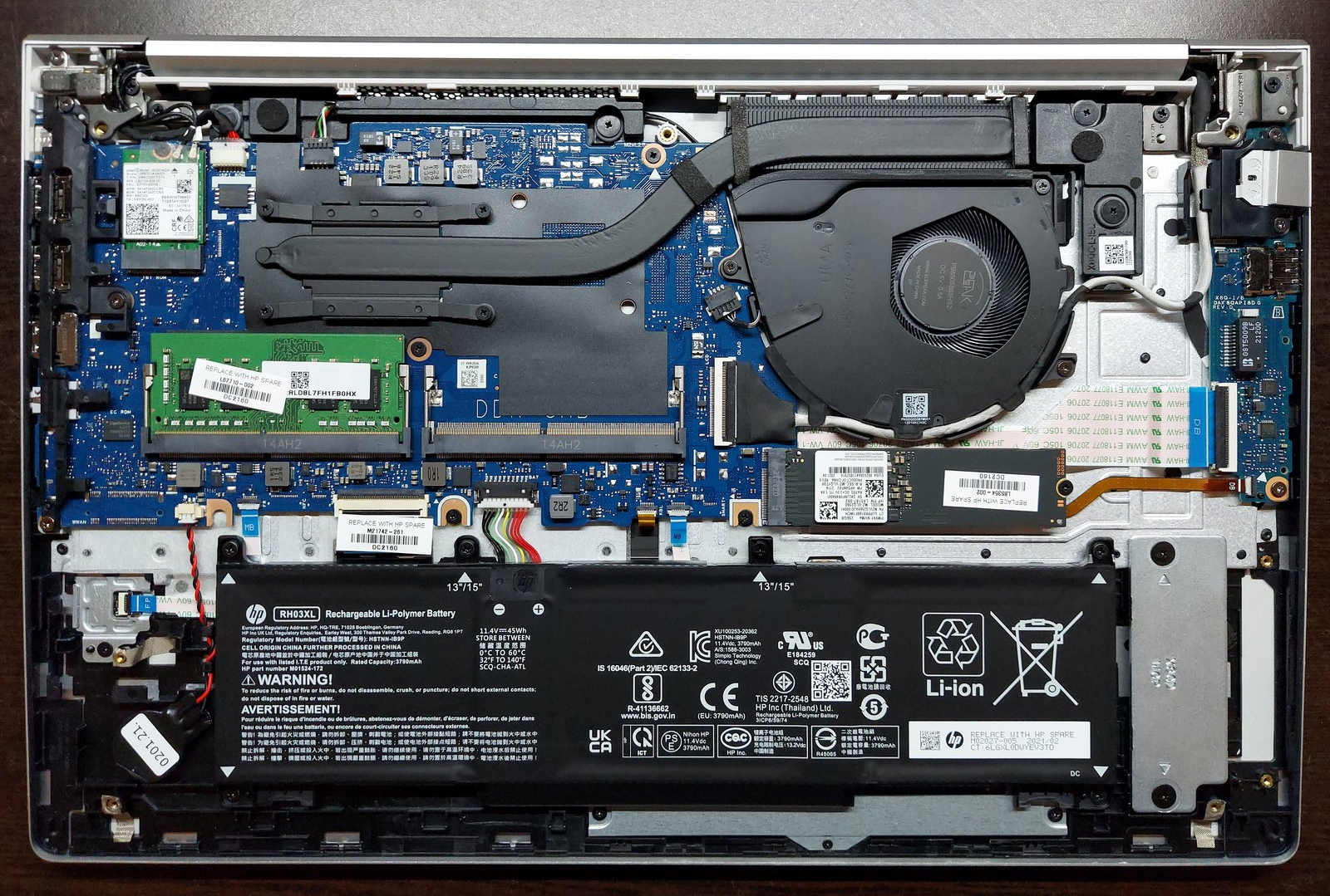 Internal Photo of HP ProBook 450 G8 455 G8 455R G8 650 G8 backlit Spanish SP keyboard (HP ProBook 450 G8)